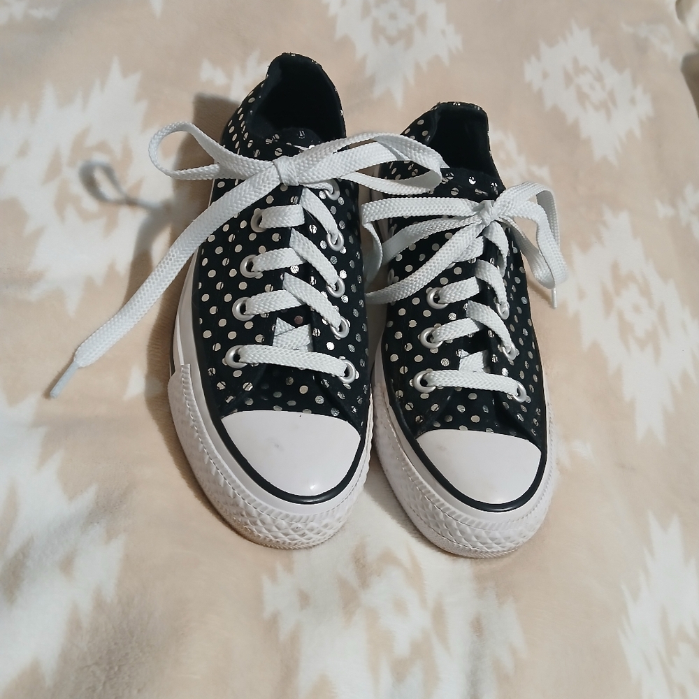 Woman's Size 6 Black With Silver Polka Dot Converse Lace-Up Sneakers